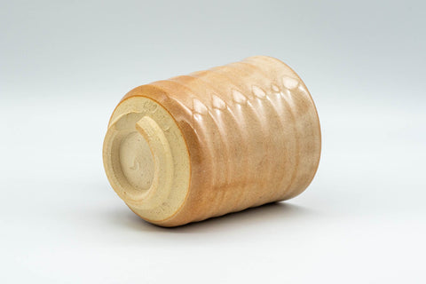 Japanese Teacup - Beige Tsutsu-gata Hagi-yaki Yunomi - 150ml - cup tilted showing the interior and rim