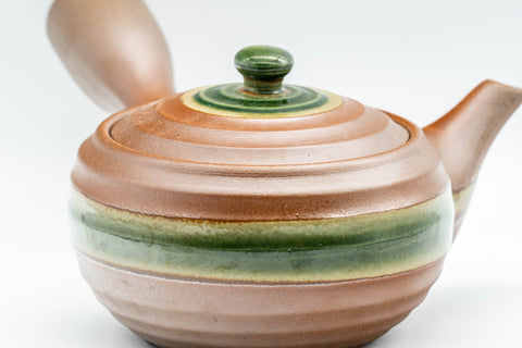 Tezumi — Japanese Kyusu - Ash Glazed Banko-yaki Teapot - 350ml — closeup of the decoration