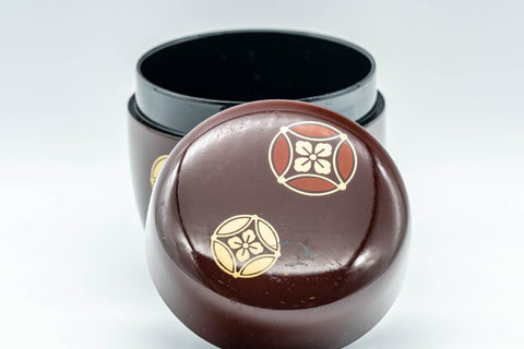 Japanese Natsume Matcha Caddy - Tea Canister - 七宝 Lacquer Natsume - 120ml - overhead view of the open caddy