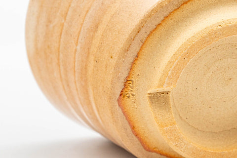 Japanese Teacups - Pair of Beige Asagao-gata Hagi-yaki Yunomi - 110ml - closeup of the underside and foot