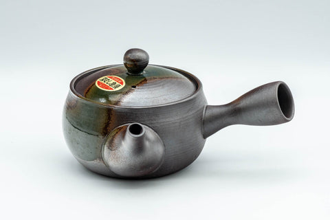 Tezumi — Japanese Kyusu - Green Ash Glazed Banko-yaki (萬古焼) Teapot - 275ml — side view showing the spout