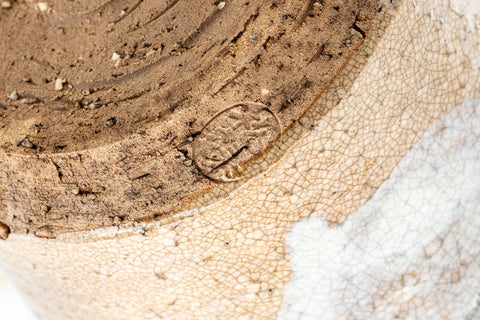 Japanese Kyusu - Tall Hagi-yaki Do-ake Teapot - 425ml - closeup of the underside showing the foot