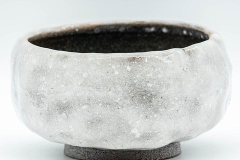 Japanese Matcha Bowl - Snowy Wabi-Sabi Hantsutsu-gata Chawan - 300ml - wide view of the textured snowy white exterior glaze