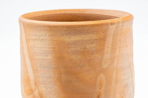 Japanese Teacup - Hidasuki Bizen-yaki Yunomi - 190ml - closeup of the body showing the hidasuki markings