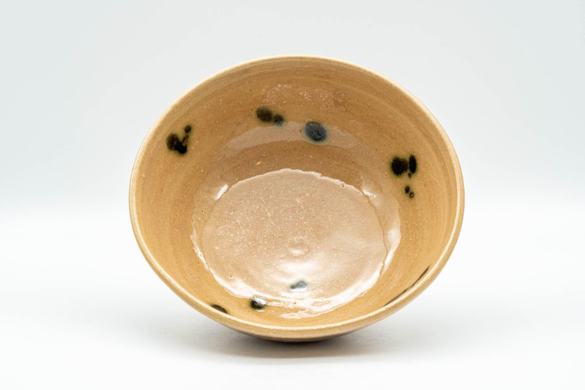 Japanese Matcha Bowl - 萩焼 Beige Glazed Black Spotted Chawan - 250ml - Tezumi