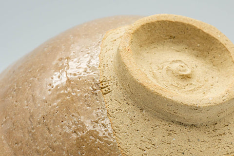 Japanese Matcha Bowl - 萩焼 Beige Glazed Black Spotted Chawan - 250ml - Tezumi