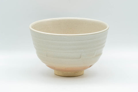 Japanese Matcha Bowl - Spiral Carvings Kyo-yaki Chawan 晴香 - 350ml - side view showing the spiral carved ridges on the exterior