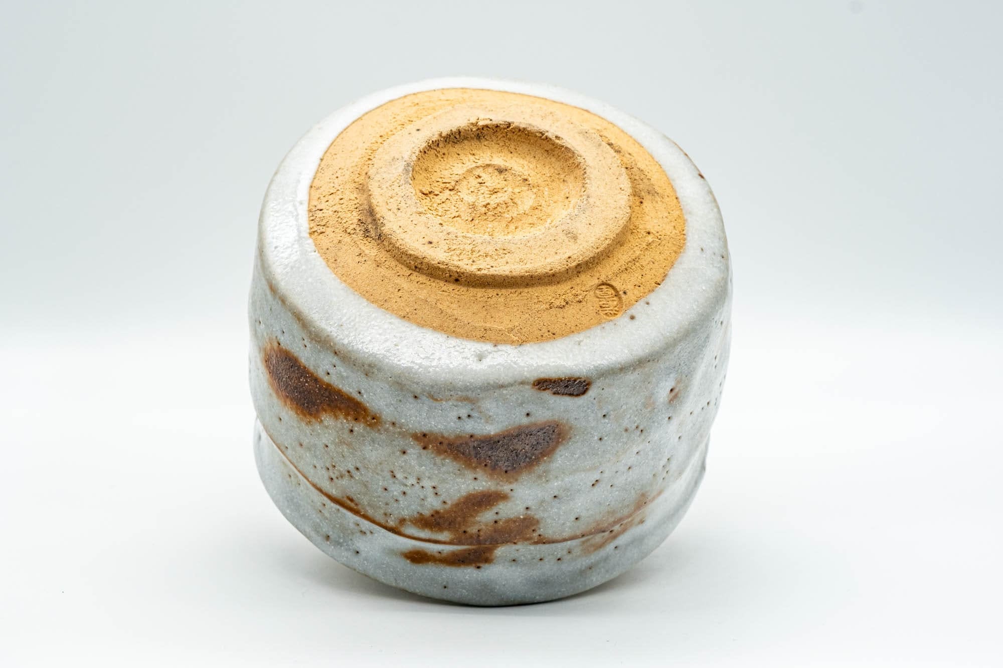 Japanese Matcha Bowl - Tall Yuzuhada Shino Glazed Hantsutsu-gata Chawan - 600ml