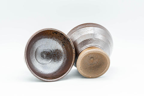 Tezumi — Japanese Teacups - Pair of Sori-gata Guinomi  - 30ml — three-quarter view