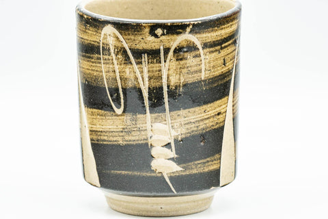 Japanese Teacups - Pair of Beige Carved Spiraling Meoto Yunomi - Tezumi