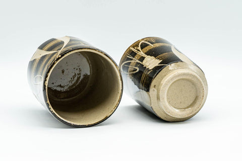 Japanese Teacups - Pair of Beige Carved Spiraling Meoto Yunomi - Tezumi