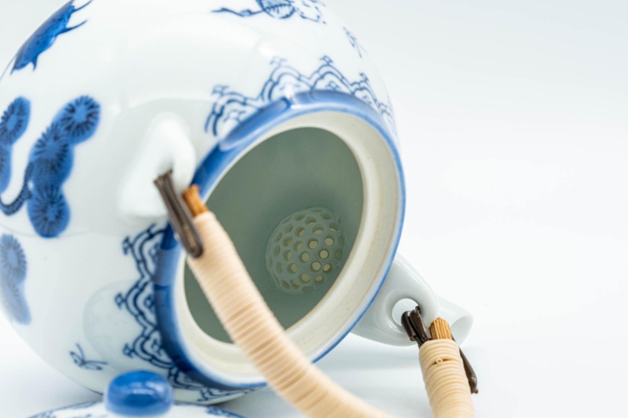 Japanese Dobin - White Porcelain Arita-yaki Debeso Teapot - 250ml - Tezumi