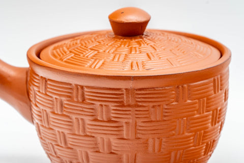 Tezumi — Japanese Kyusu - Basket-patterned Tokoname-yaki Teapot - 200ml — closeup of the base