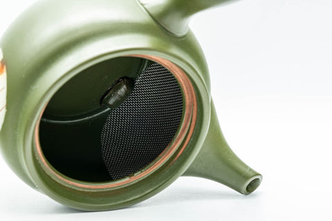 Tezumi — Japanese Kyusu - Green Ryokudei Tokoname-yaki Teapot - 325ml — side profile showing the spout and handle