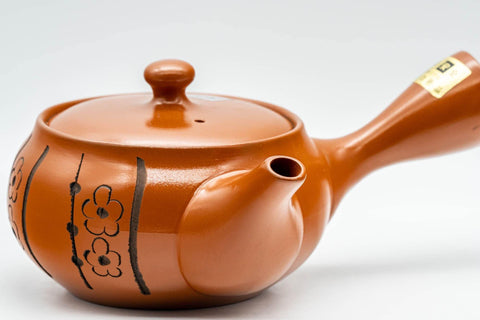 Tezumi — Japanese Kyusu - Floral Striped Tokoname-yaki Obi-ami Teapot - 320ml — closeup of the decoration