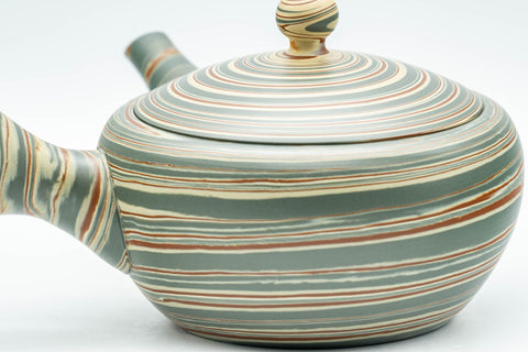 Tezumi — Japanese Kyusu - Green Nerikomi Tokoname-yaki Teapot - 250ml — closeup of the base