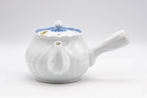 Japanese Kyusu - White Porcelain Arita-yaki Debeso Teapot - 300ml - front view with the spout to the left