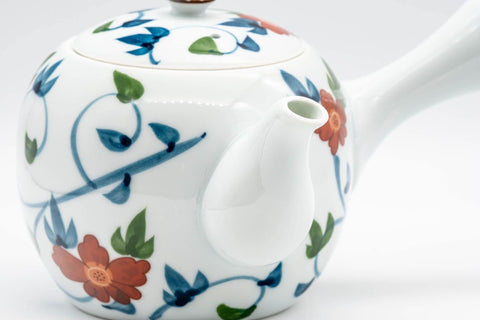 Tezumi — Japanese Kyusu - Floral White Porcelain Arita-yaki Teapot - 400ml — closeup of the decoration