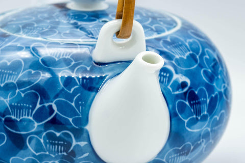 Japanese Dobin - Blue Floral Porcelain Arita-yaki Teapot - 500ml - Tezumi