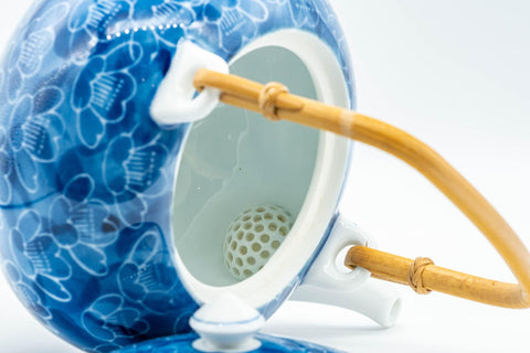 Japanese Dobin - Blue Floral Porcelain Arita-yaki Teapot - 500ml - Tezumi