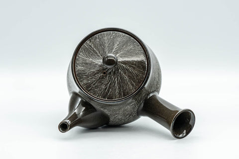 Japanese Tea Set - Yokoishi Gagyu Musashino Kyusu with 5 Yunomi - top-down view of the teapot showing the lid and side handle