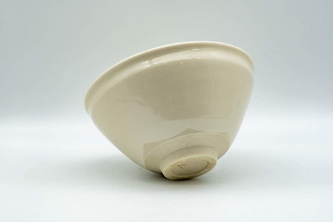 Tezumi — Japanese Matcha Bowl - Teiichi Oketani 定一桶谷 White Shiro Tenmoku Kyo-yaki Chawan - 250ml — top-down view of the interior