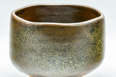 Japanese Matcha Bowl - Gold-flecked Glazed Hantsutsu-gata Chawan - 300ml