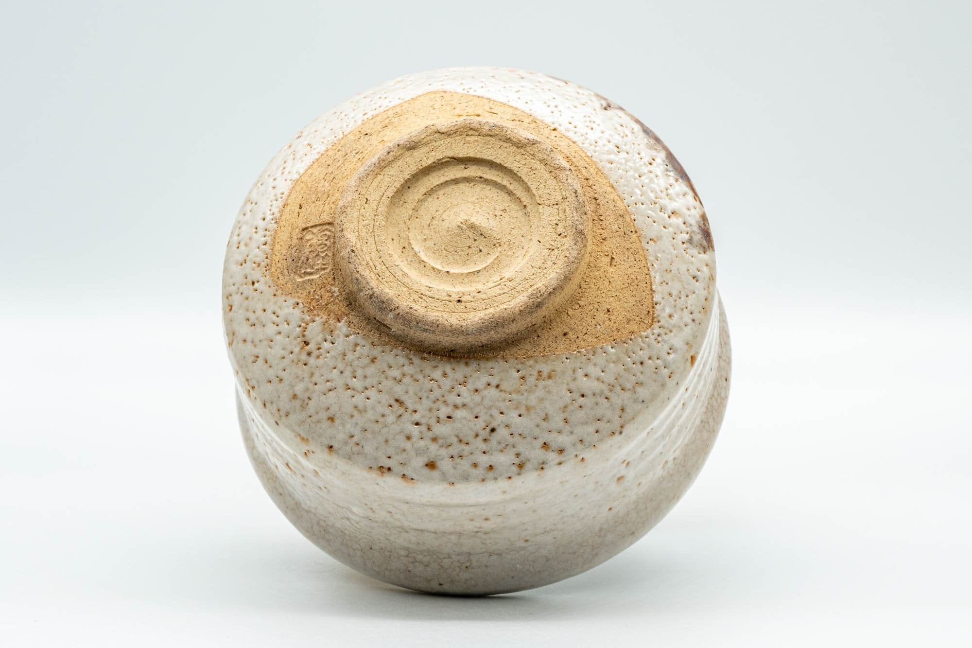 Japanese Matcha Bowl - Beige Shino Glazed Dojimari-gata Chawan - 450ml