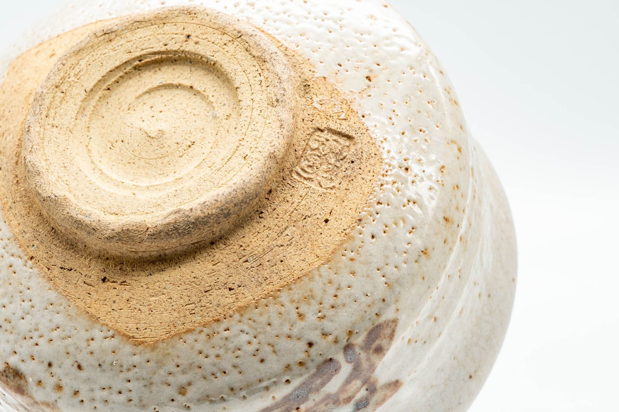 Japanese Matcha Bowl - Beige Shino Glazed Dojimari-gata Chawan - 450ml