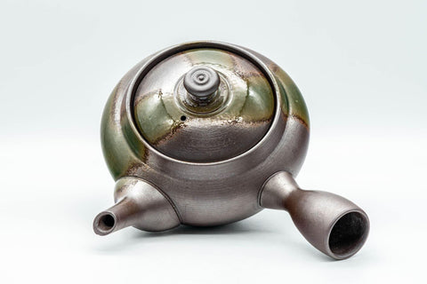 Tezumi — Japanese Kyusu - 萬古焼 Obi-ami Banko-yaki Teapot with Green Ash Glaze - 350ml — interior view showing the filter
