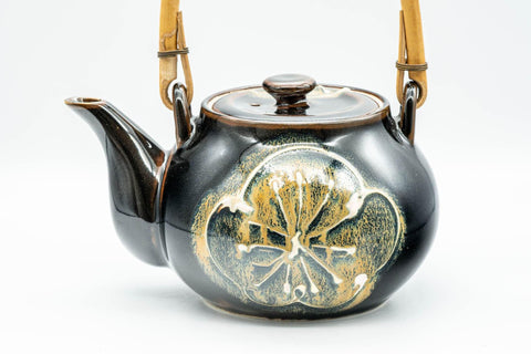 Tezumi — Japanese Dobin - Black Floral Debeso Top-Handle Teapot - 600ml — three-quarter view from the opposite side