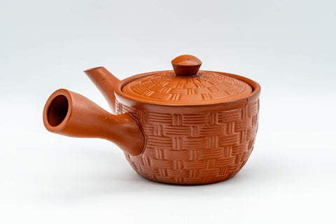Tezumi — Japanese Kyusu - Basket-patterned Tokoname-yaki Teapot - 200ml — three-quarter view