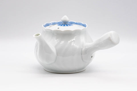 Japanese Kyusu - White Porcelain Arita-yaki Debeso Teapot - 300ml - three-quarter view from the opposite side