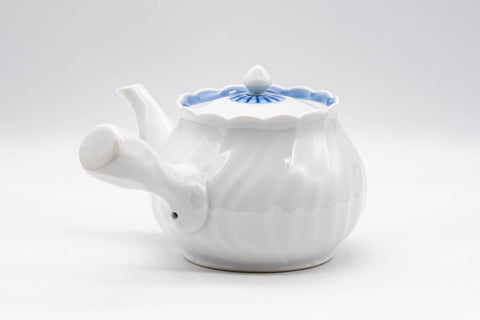 Japanese Kyusu - White Porcelain Arita-yaki Debeso Teapot - 300ml - front view with the blue-trimmed lid in place