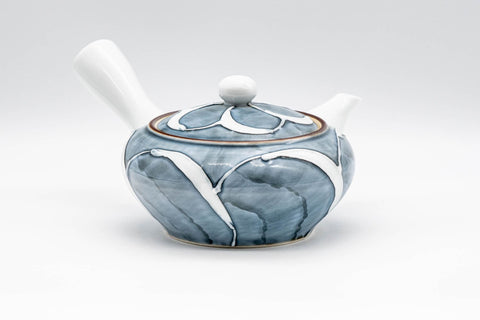 Japanese Kyusu - Porcelain Swirl Debeso Teapot - 280ml - side view with the lid in place