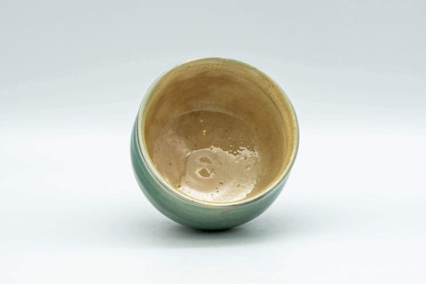 Tezumi — Japanese Teacup - Emerald Green Gold Speckled Yunomi - 80ml — three-quarter view