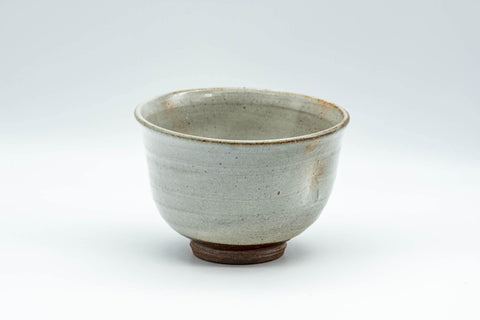 Tezumi — Japanese Teacup - Large Grey Indented Tulip Yunomi - 220ml — front view from another angle