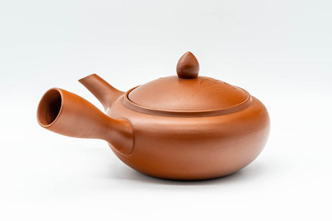 Tezumi — Japanese Kyusu - Engraved Tokoname-yaki Debeso Teapot - 325ml — side view showing the spout