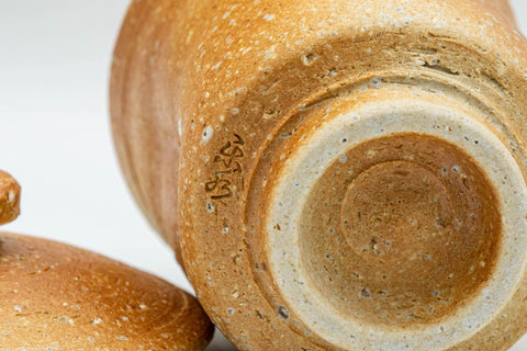 Tezumi — Japanese Teacup - Beige Wabi-Sabi Lidded Yunomi - 120ml — closeup of the glaze