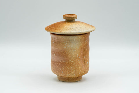 Tezumi — Japanese Teacup - Beige Wabi-Sabi Lidded Yunomi - 120ml — front view from another angle