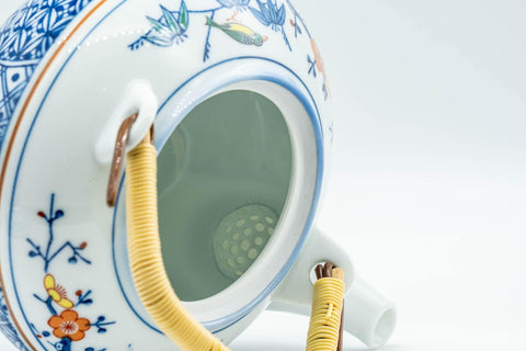 Tezumi — Japanese Dobin - Blue Floral Parrots White Debeso Teapot - 600ml — interior view showing the filter