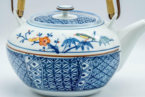 Tezumi — Japanese Dobin - Blue Floral Parrots White Debeso Teapot - 600ml — closeup of the decoration