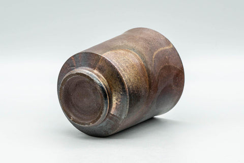 Tezumi — Japanese Teacup - 備前焼 Patterned Tsutsu-gata Bizen-yaki Yunomi - 170ml — top-down view of the interior