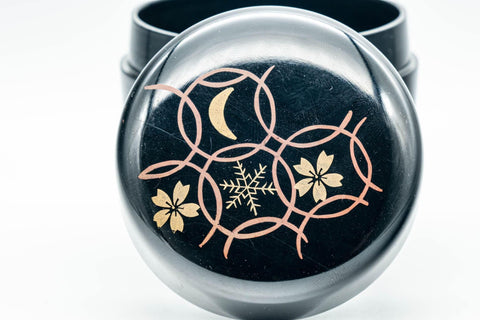 Tezumi — Japanese Natsume - Floral Geometric Black Lacquer Matcha Tea Caddy - 100ml — additional view