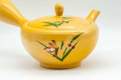 Tezumi — Japanese Kyusu - Floral Yellow Tokoname-yaki Teapot - 300ml — closeup of the decoration