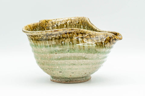 Tezumi — Japanese Katakuchi - Beige Green Crazed Glazed Tea Pouring Bowl - 400ml — inverted showing the foot ring