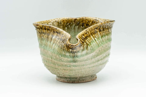 Tezumi — Japanese Katakuchi - Beige Green Crazed Glazed Tea Pouring Bowl - 400ml — front view