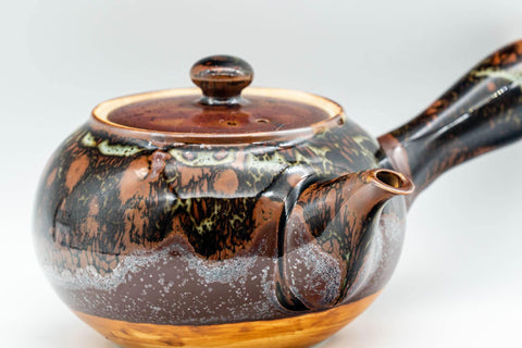 Tezumi — Japanese Tea Set - Drip Glazed Arita-yaki Debeso Kyusu Teapot with 4 Yunomi Teacups — closeup of the decoration