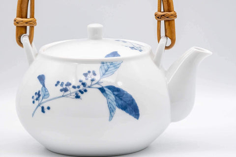 Japanese Dobin - Floral Arita-yaki Porcelain Debeso Teapot - 700ml - Tezumi