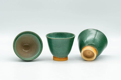 Tezumi — Japanese Tea Set - Houhin Teapot, Katakuchi Water Cooler, and 3 Yunomi Teacups — interior of the teapot showing the filter